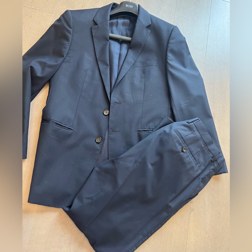 Mens 40 Short Navy Hugo Boss Suit
